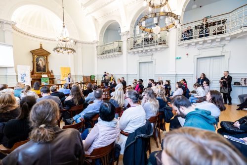 241116_Kuldetesunk_az_ifjusagert_konferencia_MEE_foto_Pete_Dora_49